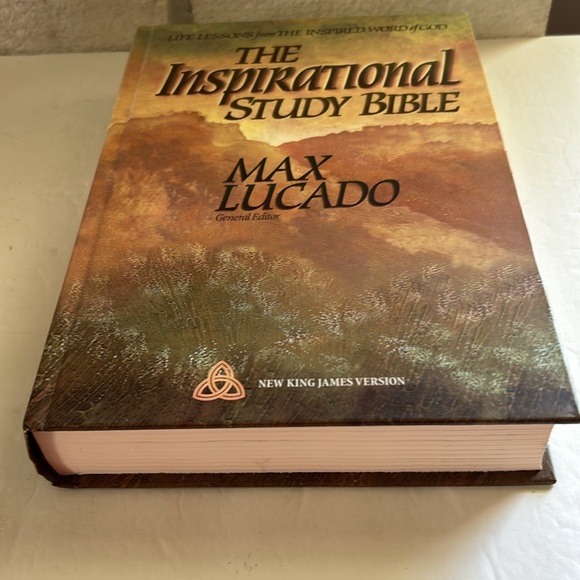 Inspirational Study Bible - Picture 2 of 9